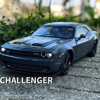 1 : 32 Escala Dodge Challenger SRT Alloy Car Modelo Diecast Carro De Liga Leve Som Amantes Da Coleção Kids Birthday Gift Metal Boys Toys