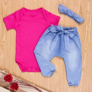 Conjunto Body Curto E Calça Jeans Com Faixinha Pink
