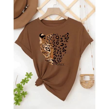 Camiseta feminina com estampa animal print fashion