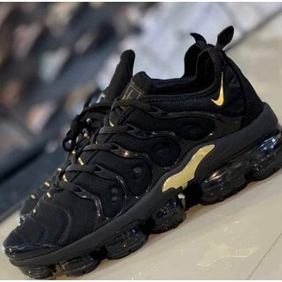 Tenis Vapormax Plus 2.0 Masculino Bolha de Ar Unissex Preto/Dourado Oferta 2023
