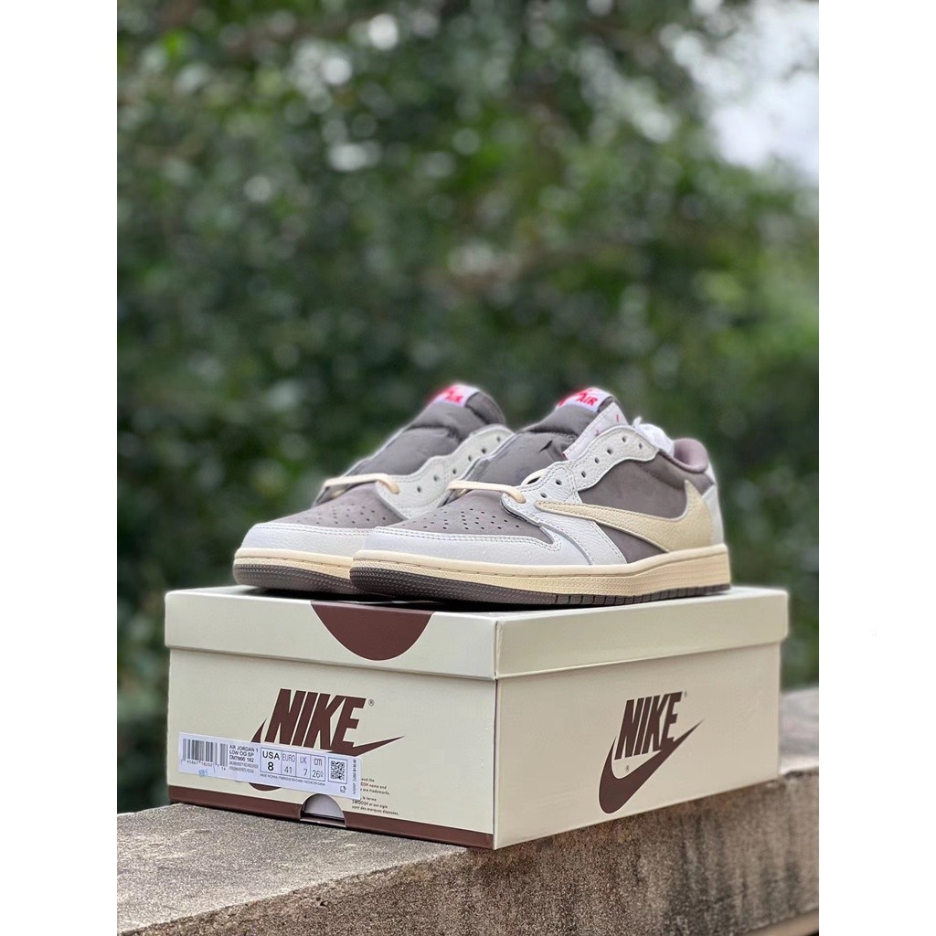 [Fornecedor] Travis Scott x Air Jordan 1 "Reverse Mocha" AJ1 TS Barb Low Top Branco Marrom Tênis De Basquete Para Homens Sapatos Para Mulheres Casal Sapatos Tamanho padrão: 35-46