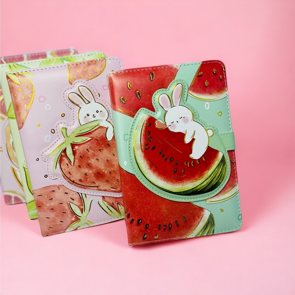 Caderno Agenda Com Capa Acolchoada Fecho Magnético Frutas - 120 folhas | 18,5 cm x 11,5 cm - Modelos Sortidos (CODPU-001)