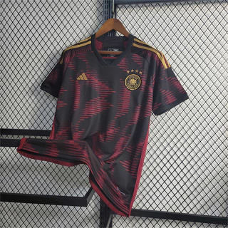 Camisa Esportiva Alemã de Futebol 22-23 A-A Camisa Esportiva Vermelha Preta para Homens