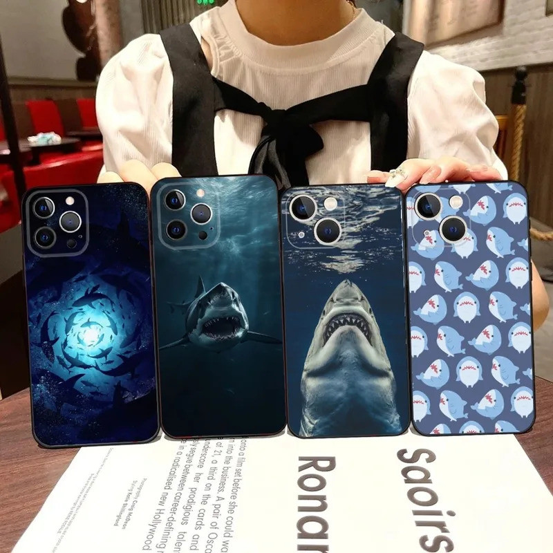 Capa de telefone de criatura gigante de tubarão para iPhone 16, 15, 14 ...