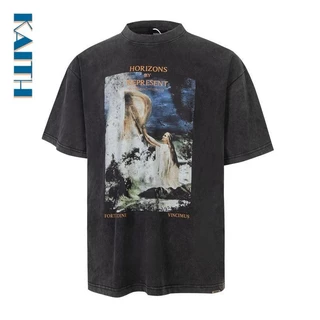 # T4 Padrão Nuvem De Personagem De Grafite Vintage Plus Com Letra Grande R Impressão Unisexo Algodão Streetwear Casal Crewneck Camisetas Gráficas Populares Coreanas Para Homens
