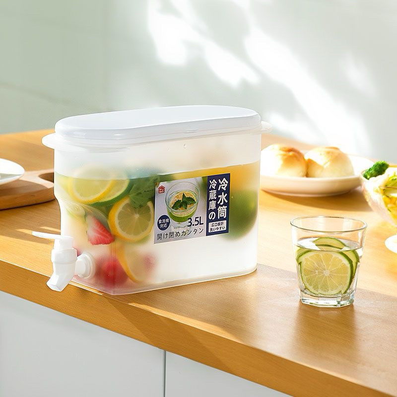 Suqueira Plástica com tampa para Geladeira Com torneira capacidade 2,5 litros para água saborizada