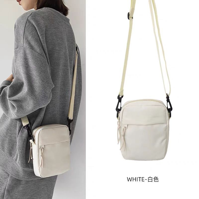 SCRE:EN ＜MINI SHOULDER BAG＞　white Small Shoulder Bags for Women Mini Handbags with Croc Pattern