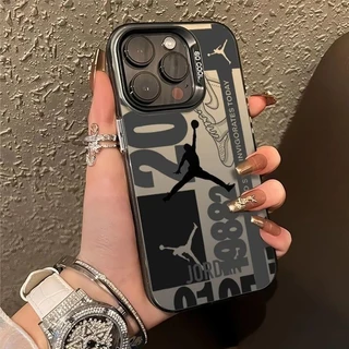 Street Wear Joint Basketball Label Etiqueta de Basquetebol iPhone Capa protetora para telefone iPhone 15promax 15 14 13 12 11 pro 7 /8plus 12promax 11 14 13 promax xr xs xsmax Capa protetora para telefone à prova de choque Capa dura Anti-sujeira TPU 1ZUI