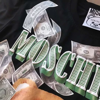 2024 Novo Estilo Urso Moschino Dólar Camiseta de Algodão Impresso Mulheres Solto Tamanho Grande Casal de Manga Curta Homens Versão Coreana Trendy Collar Label+Tag