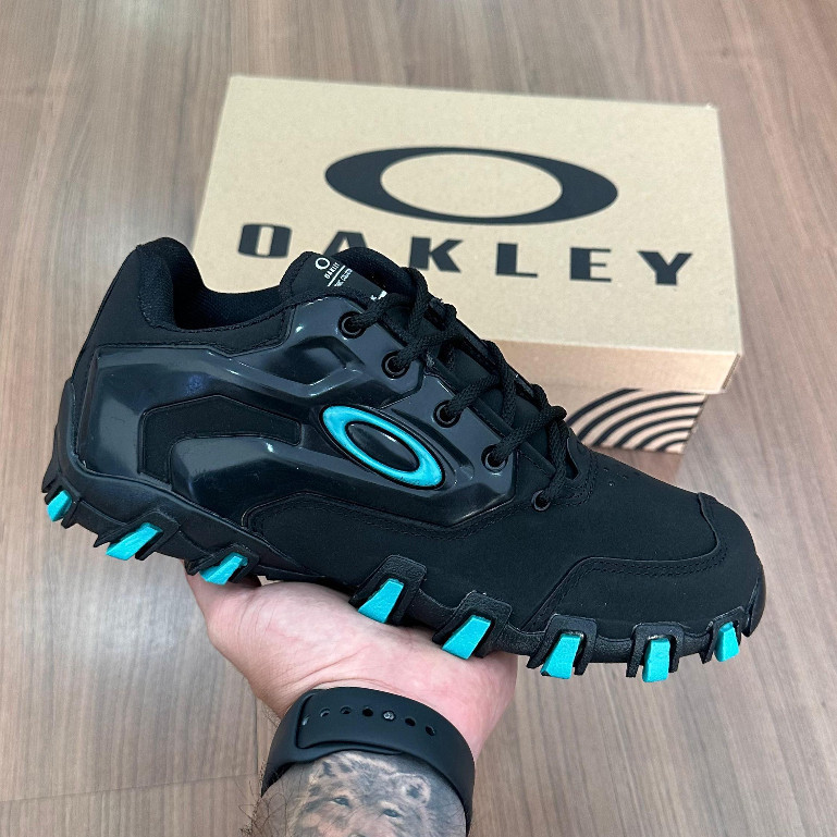 Tênis OAKLEY BRAVO PROMOÇÃO!!! | Shopee Brasil
