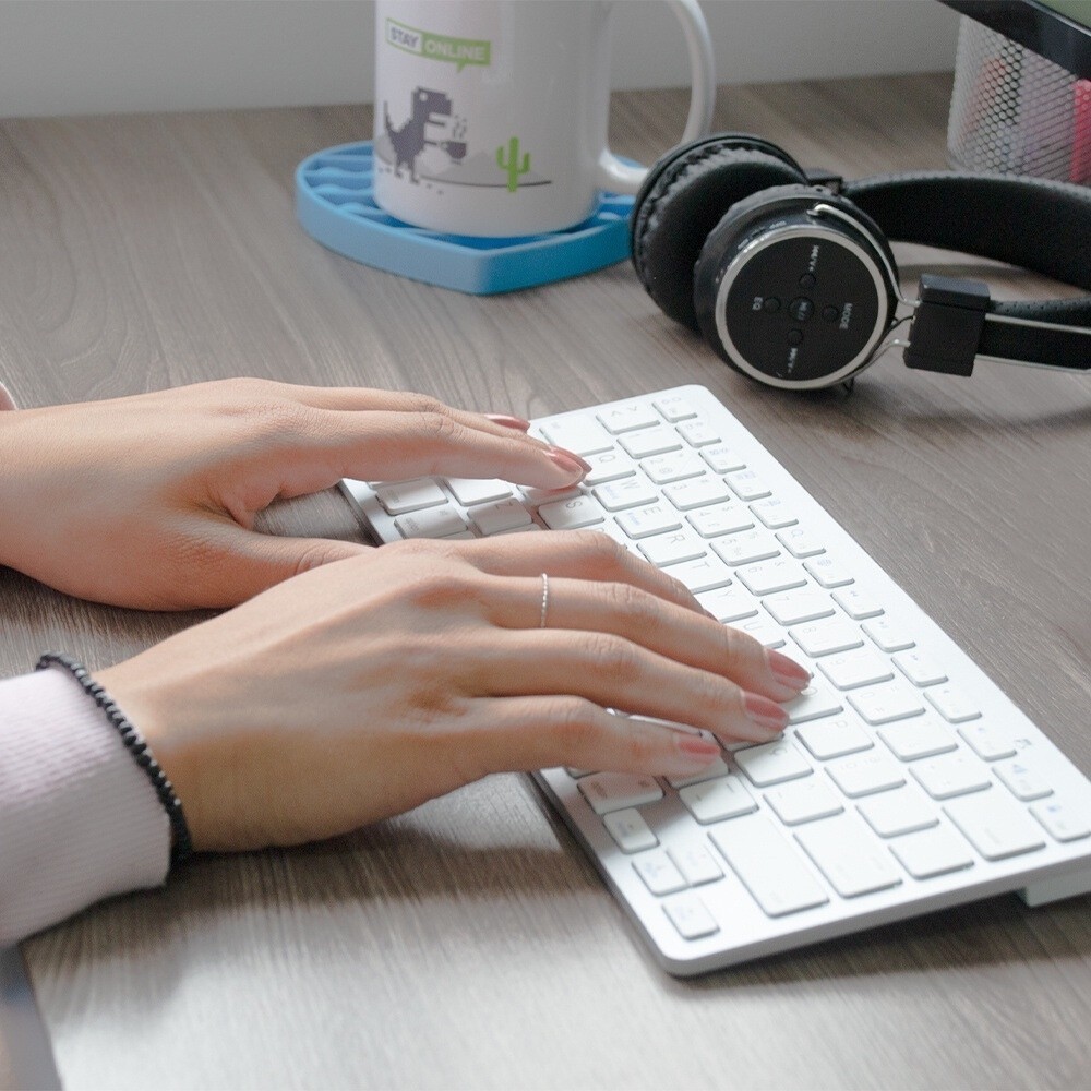 Teclado Branco Slim Sem Fio 203 Conexão Bluetooth Ergonômico Compacto