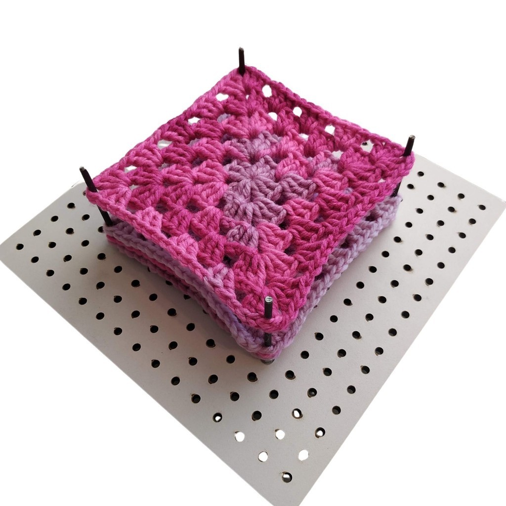 Blocador Placa para Blocagem de Croche Tricô Square Quadradinho em MDF Laminada com hastes em metal