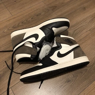 Alta Qualidade Nike Air Jordan 1 AJ1 Barb TS Preto Mocha Brown Toe Homens Mulheres Sapatos de Basquete 555088-105