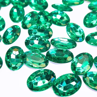 Chaton Oval 10x14mm - Esmeralda - Base Irregular