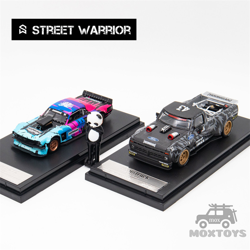 SW 1 : 64 1965 Mustang Hoonicorn RTR Los Angeles/1977 F-150 Hoonitruck TIANMEN/Panda Figura Diecast Modelo De Carro
