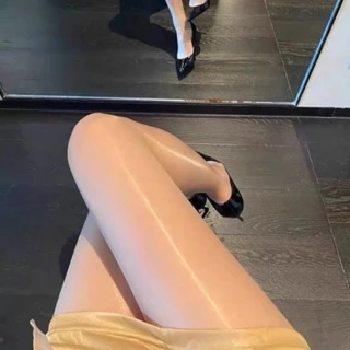 Meia-Calça Feminina De Cetim Brilhante – Transparente Slim Fit