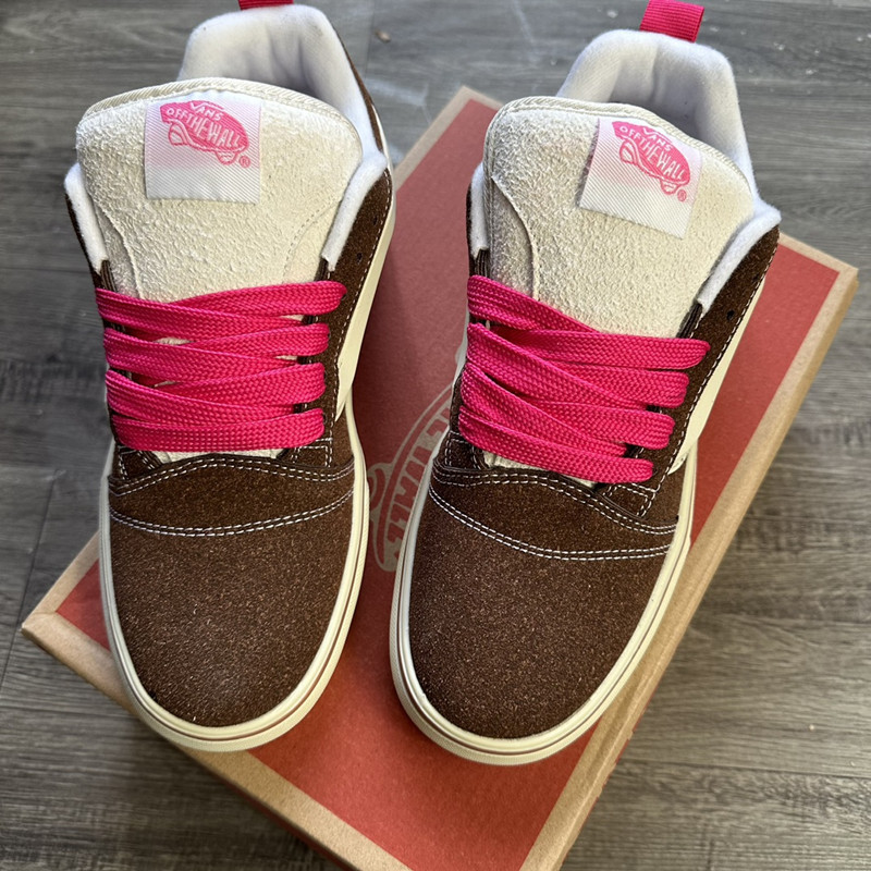 Sapatos De Pão Esportivos Marrons Vermelhos Ao Ar Livre