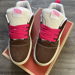 Sapatos De Pão Esportivos Marrons Vermelhos Ao Ar Livre