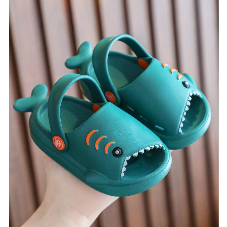 Papete Infantil Tubarão Baby Shark novo 18 ao 26 Bebê Macio Nuvem com Alça Protetora