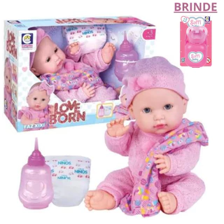 Boneca Love Born abre e fecha o olho com Naninha e Faz Xixi + chupeta