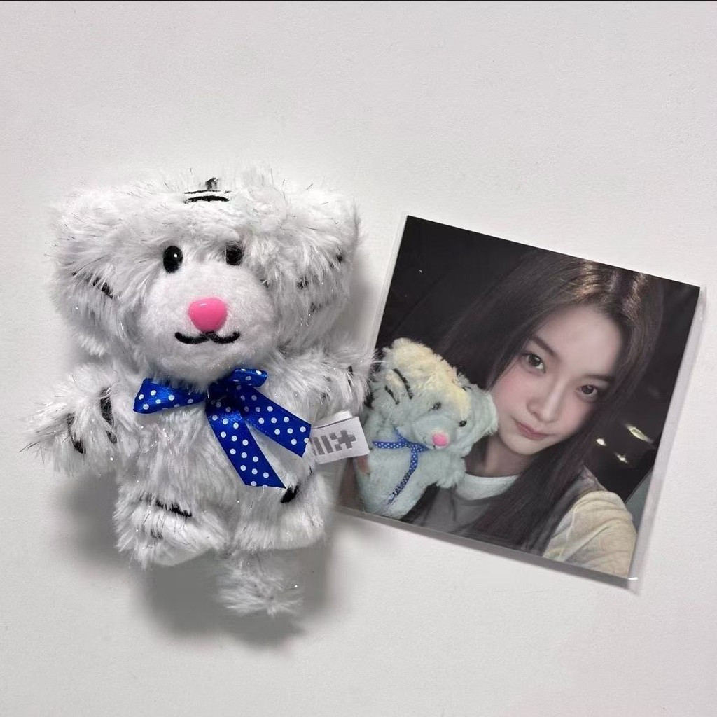 ILLIT kpopmerch SHOPEE 75枚 Kpop Idol ILLIT 1o Aniversário Boneca De Pelúcia Chaveiro Bolsa