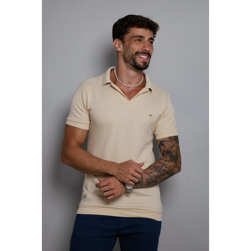 Camisa Polo Masculina Slim Fit sem Botão em Tecido Maquinetado Slim Fit ...