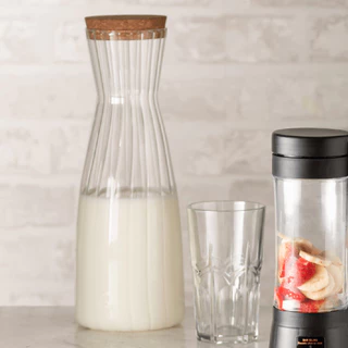 Jarra Jarro Garrafa de Vidro Água Suco com Tampa de Bambu 1,6L Lyor Leiteira Requintada Decorativa Mesa Posta Fofura