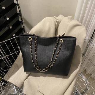 Lovito Bolsa de ombro pequena minimalista com corrente de metal simples para mulheres LFA46230