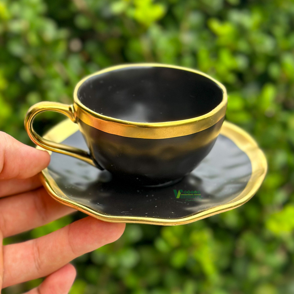Xícara de Chá Grande Chá 200ml de Porcelana Dubai Preto com Dourado Gold Luxo Requintado