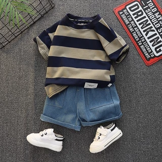 Conjunto de Roupas Casuais Masculinas de Verão Novas com Mangas Curtas e Shorts Listrados