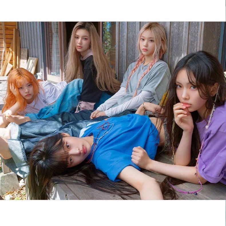 NEWJEANS X MURAKAMI Bunnies Camp 2024 Tokyo Dome Merch NEWJEANS X MURAKAMI Bunnies Camp 2024 Tokyo Dome Merch