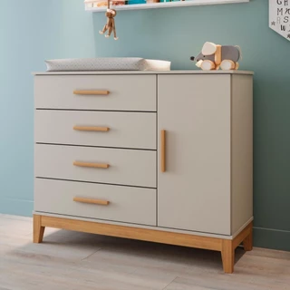 Cômoda Infantil com Porta Fraldario Pés Madeira Helen 100% MDF Off White em Oferta na Shopee