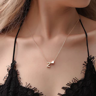 Moda Européia Americana Amor 26 Inglês Carta Pingente Colar Criativo Tudo em Forma de Coração de Pêssego Cadeia de Clavícula Curta