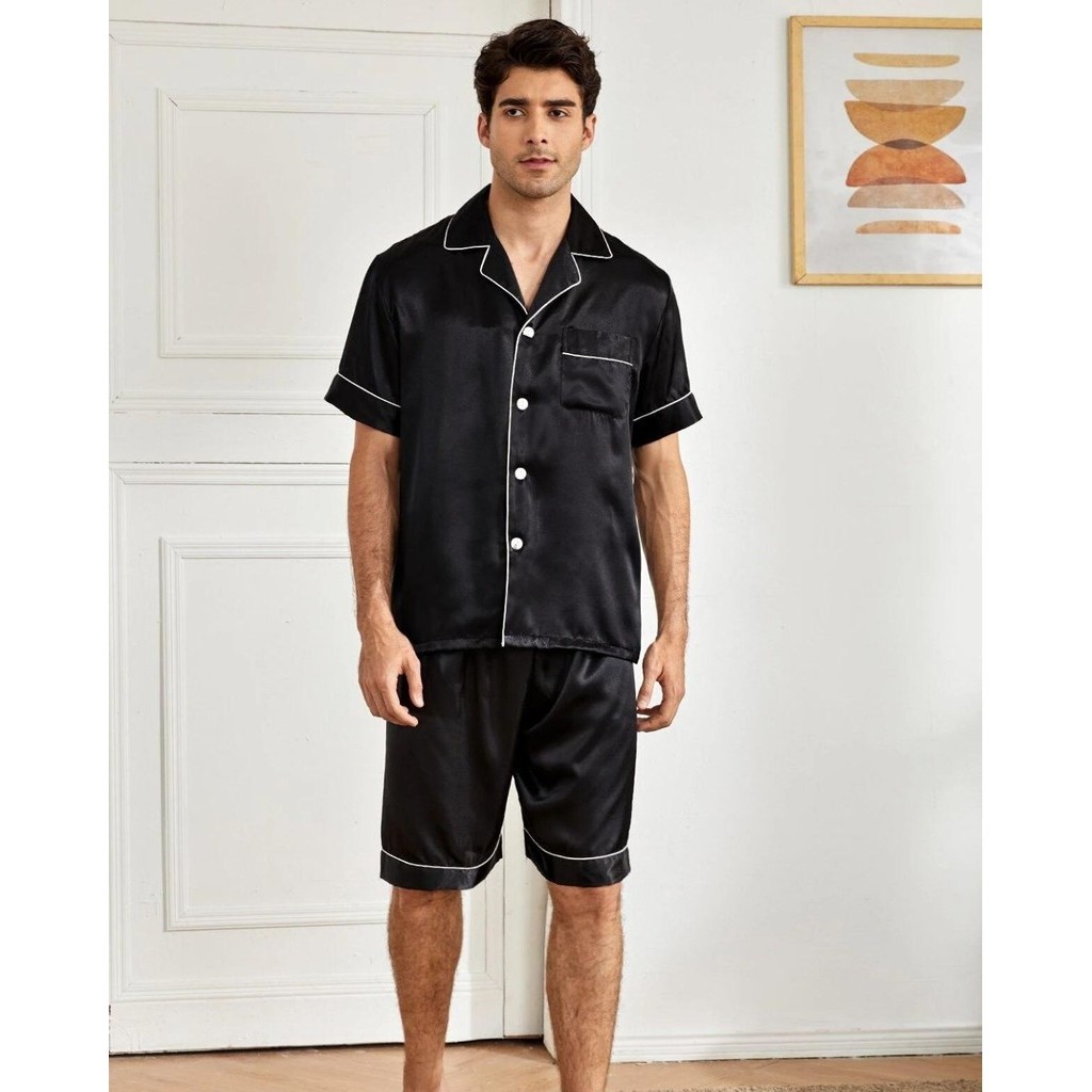 Pijama Masculino Marcos em Cetim com Elastano Short e Camisa Manga Curta com Bolso e Botões - Preto em Oferta na Shopee