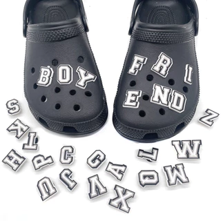26pcs/set Shoe Charms 26 Cartas Acessórios Para Sapatos Fit Sandal Croc Backpack Mulher Homens Decoração Festa De Aniversário Presentes