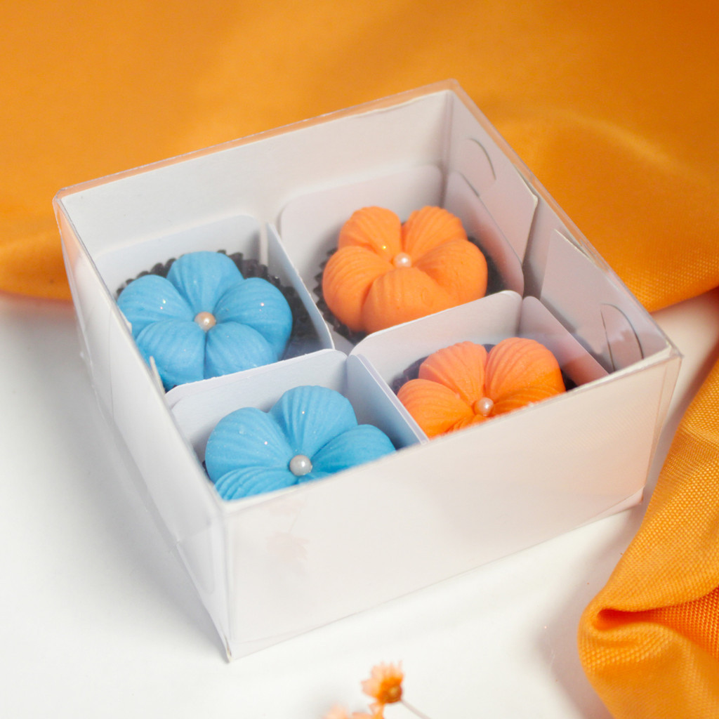 Caixas brancas com acetato para 4 doces 8x8x4