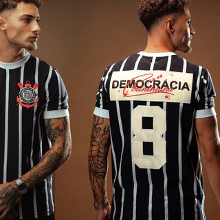 Camisa Corinthians Retrô Democracia Sócrates 1982 Nº 8 Masculina Oficial