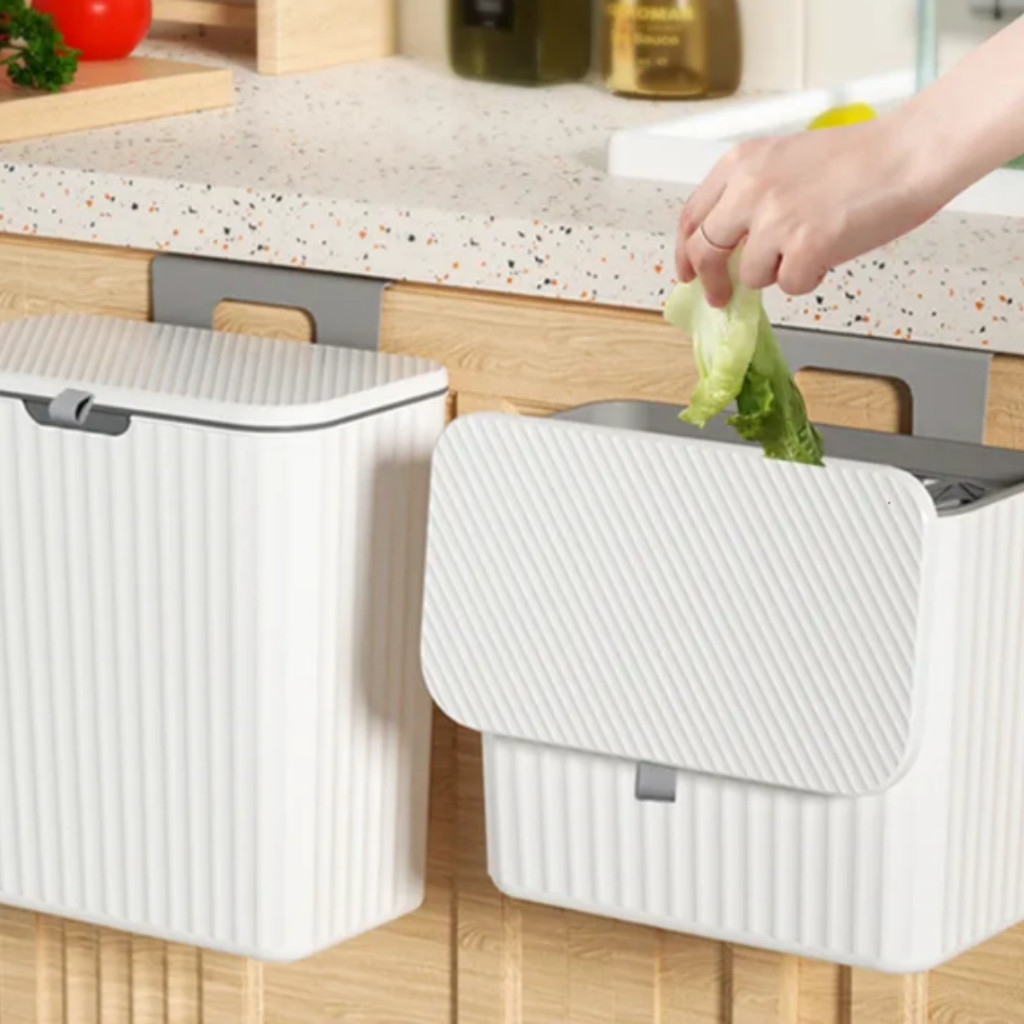 Lixeira Suspensa Multiuso 9L Com Tampa Retrátil Sem Furo Porta Armário Para Cozinha Banheiro