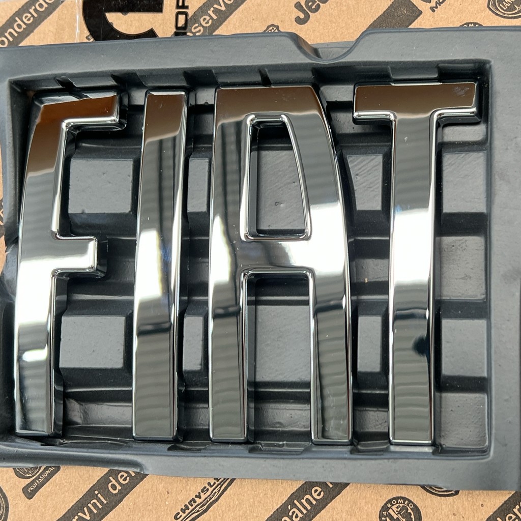 Emblema Grade Fiat Argo Cronos Fiorino Mobi Cromado Original
