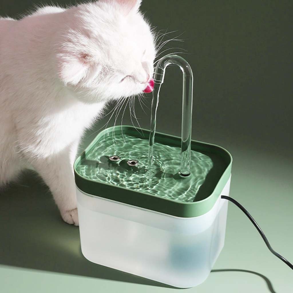 Bebedouro Fonte de Água Elevado Automático Com Filtro 3 Estágios Para Pet Cachorro Gato 1.5 Litros - Vista Principal