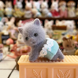 Sylvanian Families Play House Dollhouse Scene Reunindo Girl Toy Garage Kit Decoração Cinza Gato Persa Escalada Tesouro (B) v909 Brinquedos boutique Para Meninas