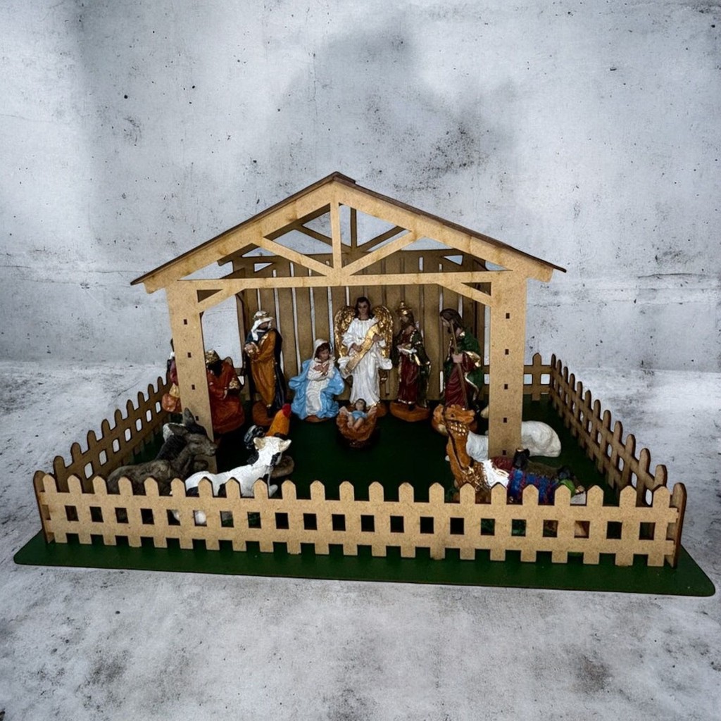 Presepio de Natal Mdf Cru com 14 peças em Resina decorada