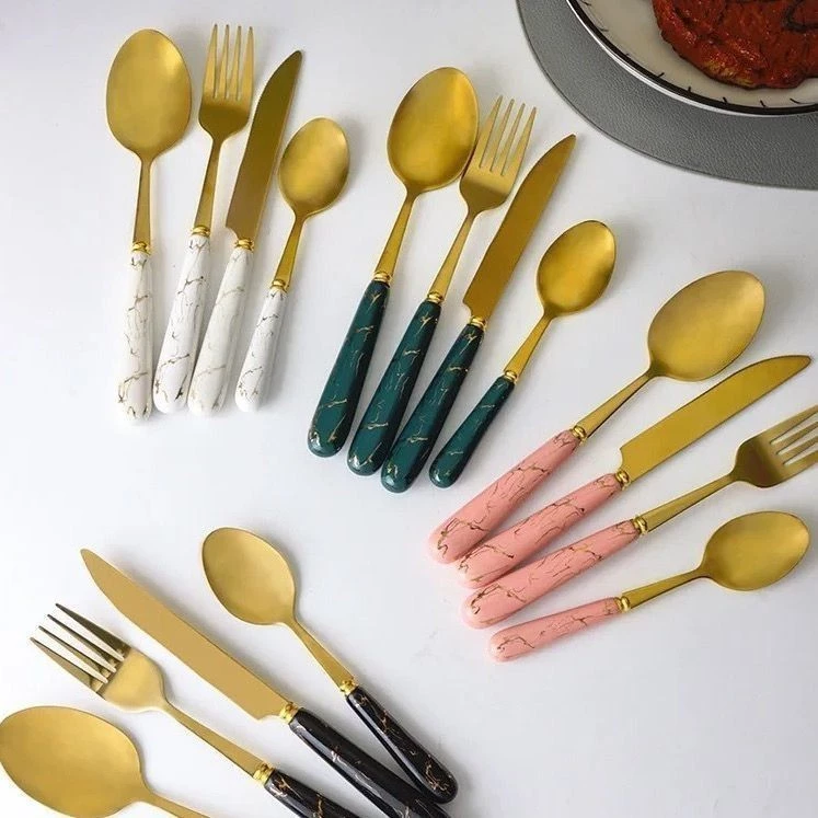 Talheres de aço inoxidável 24PCS