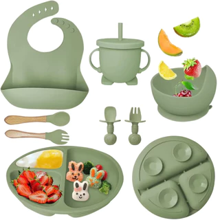 Kit 8pçs Talheres de Silicone p/ Bebê com Ventosa, Colher, Garfo, Canudo e Babador Infantil em Oferta na Shopee