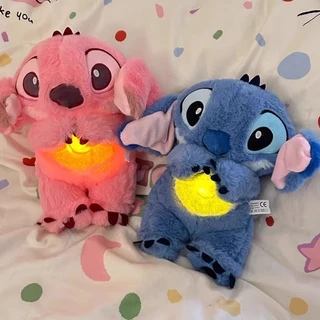 32CM Disney Plush Stitch Boneca Macia Com Iluminação Musical Baby Sleep Companion Kawaii Toy Sound 2024 Brinquedos De Respiração