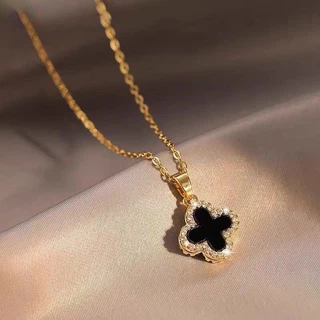 Novo Estilo Colar Clover 18K Colar de Ouro folheado a ouro Colar de Luxo Leve Cadeia de Clavícula de Nicho de Luxo Feminino Colar Pingente Simples