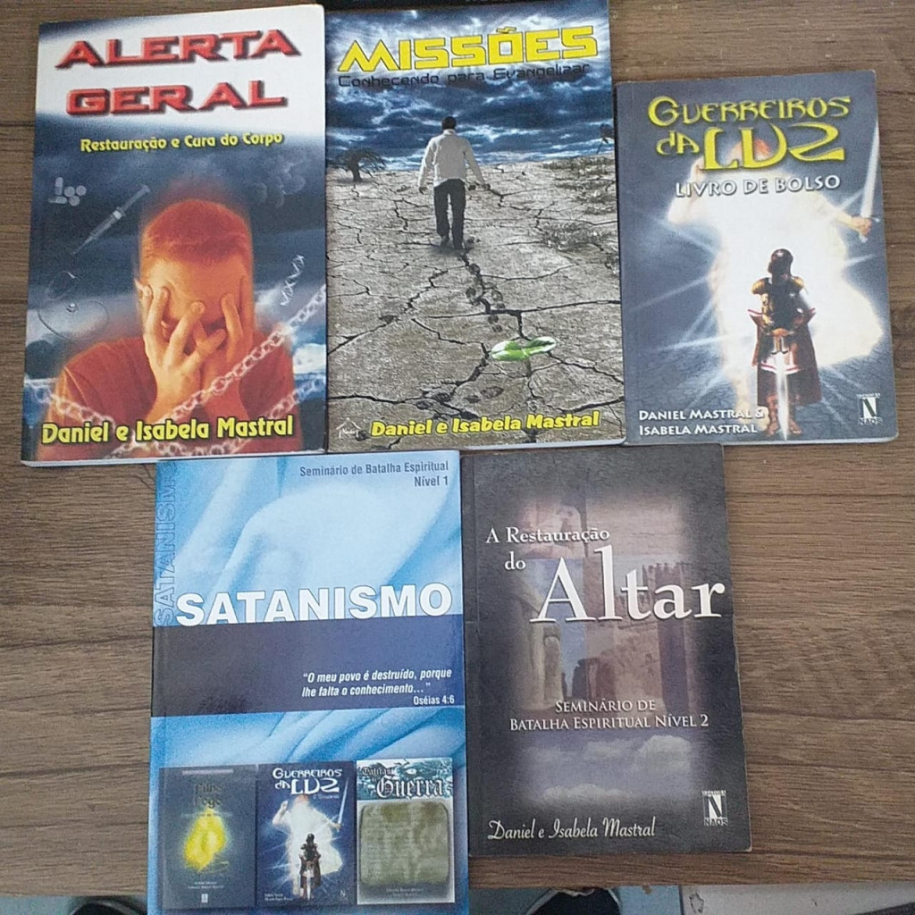 Coleção - Daniel e Isabela Mastral: Diversos (5 Volumes): Usados autor Daniel e Isabela Mastral