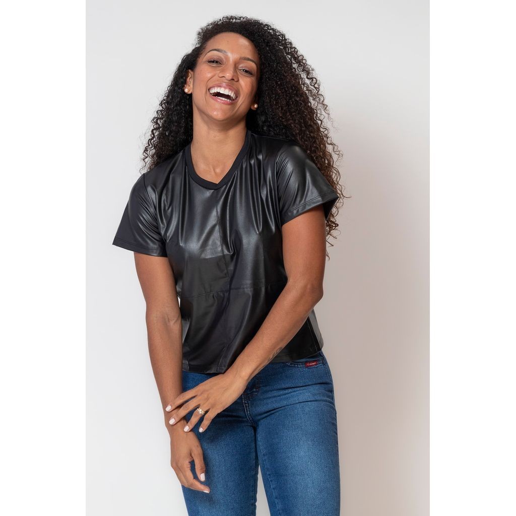 Blusinha de fashion couro feminina