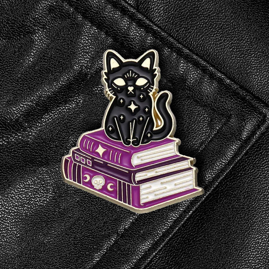 Pin Broche Gato Preto Halloween Livros