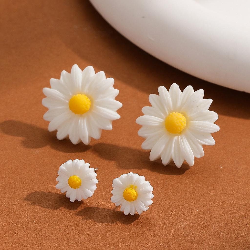  2 Pares Moda Moda Única Criativa Exclusiva Margarida Branca Grande Pequena Margarida Simples Brincos Puros e Combinados Desgaste Diário